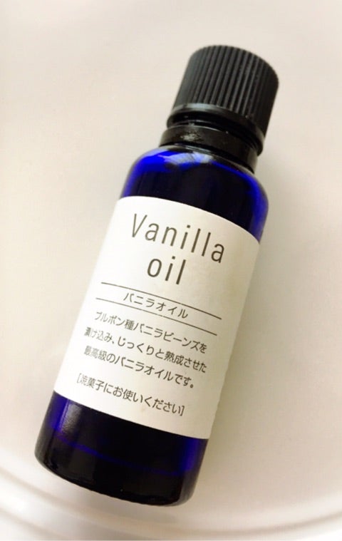 Amazon.co.jp: 明治屋 エッセンス バニラオイル 30ml×48本 : ビューティ