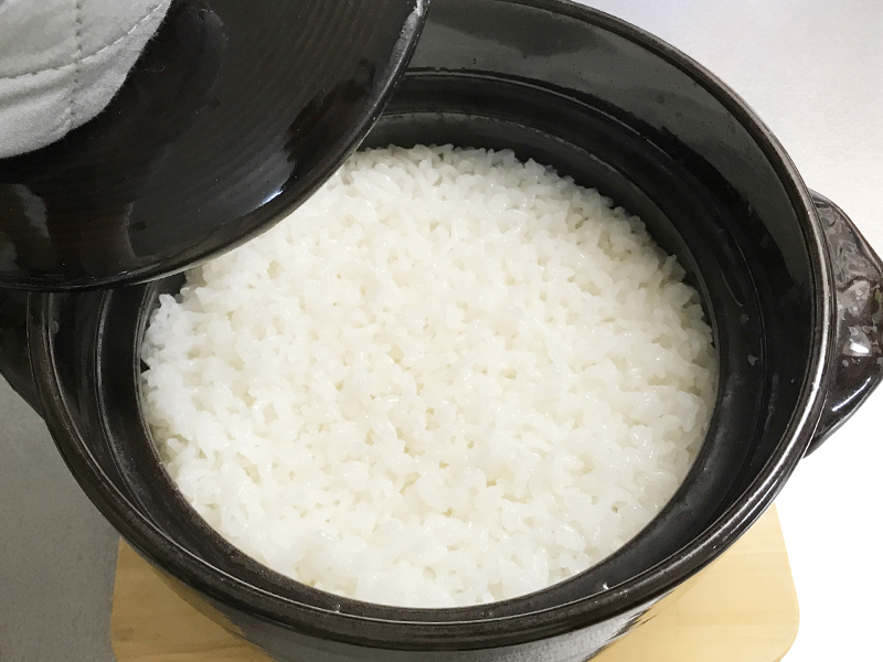 萬古焼 ごはん鍋 BANKOのごはん鍋 4合炊き ご飯鍋 4合 ガス対応 炊飯土鍋 シンプル ごはん炊き 炊飯鍋 ガス直火 プレゼント 土鍋ごはん日本製 電子レンジ トウジキトンヤ TOJIKI TONYA 二重蓋 ご飯炊き土鍋