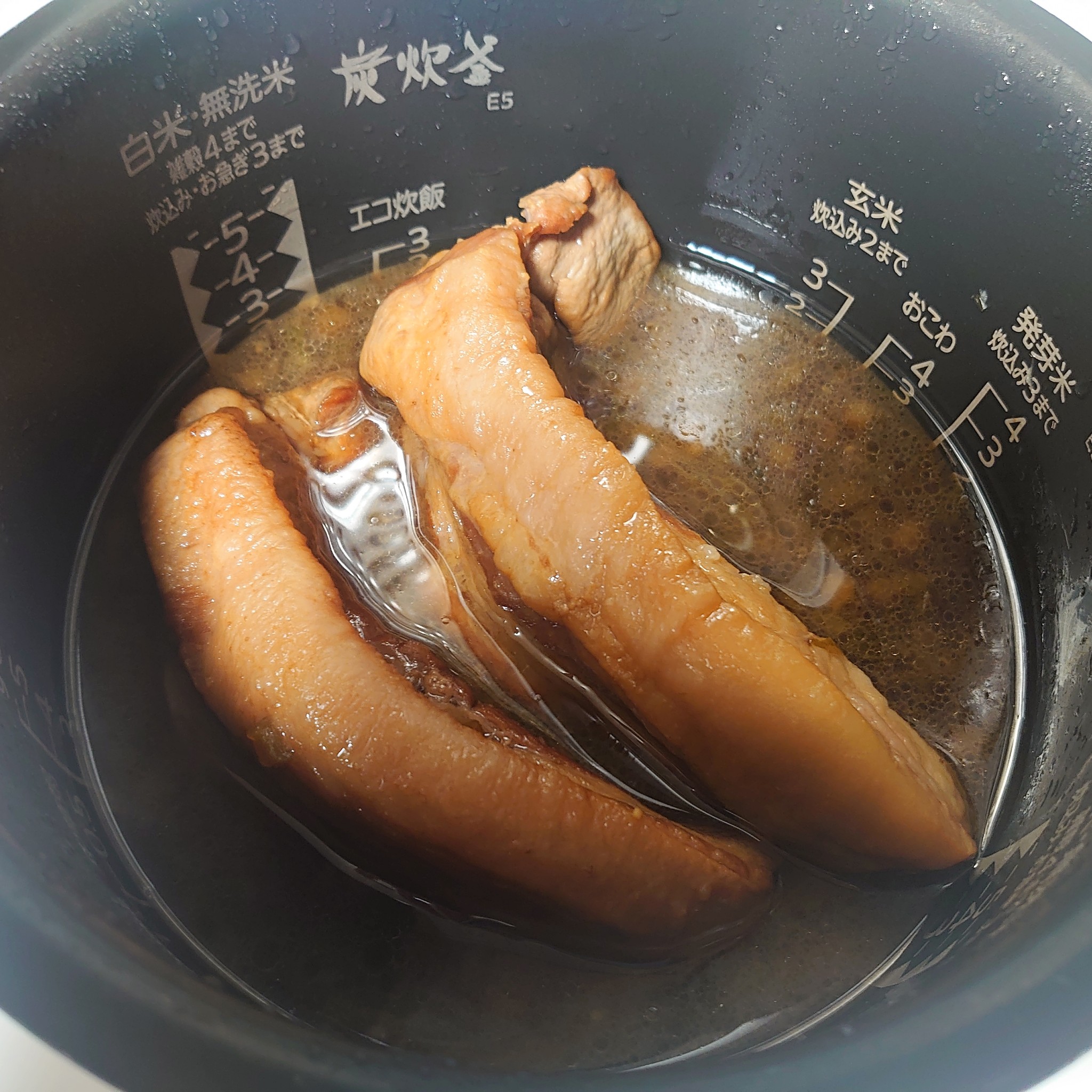 豚の角煮に入れる長ネギの代用品 6選 代わりになるのはコレ!!玉ねぎなどおすすめ代替品を紹介！代用品お探しサイト 困った時に役立つ カワルン