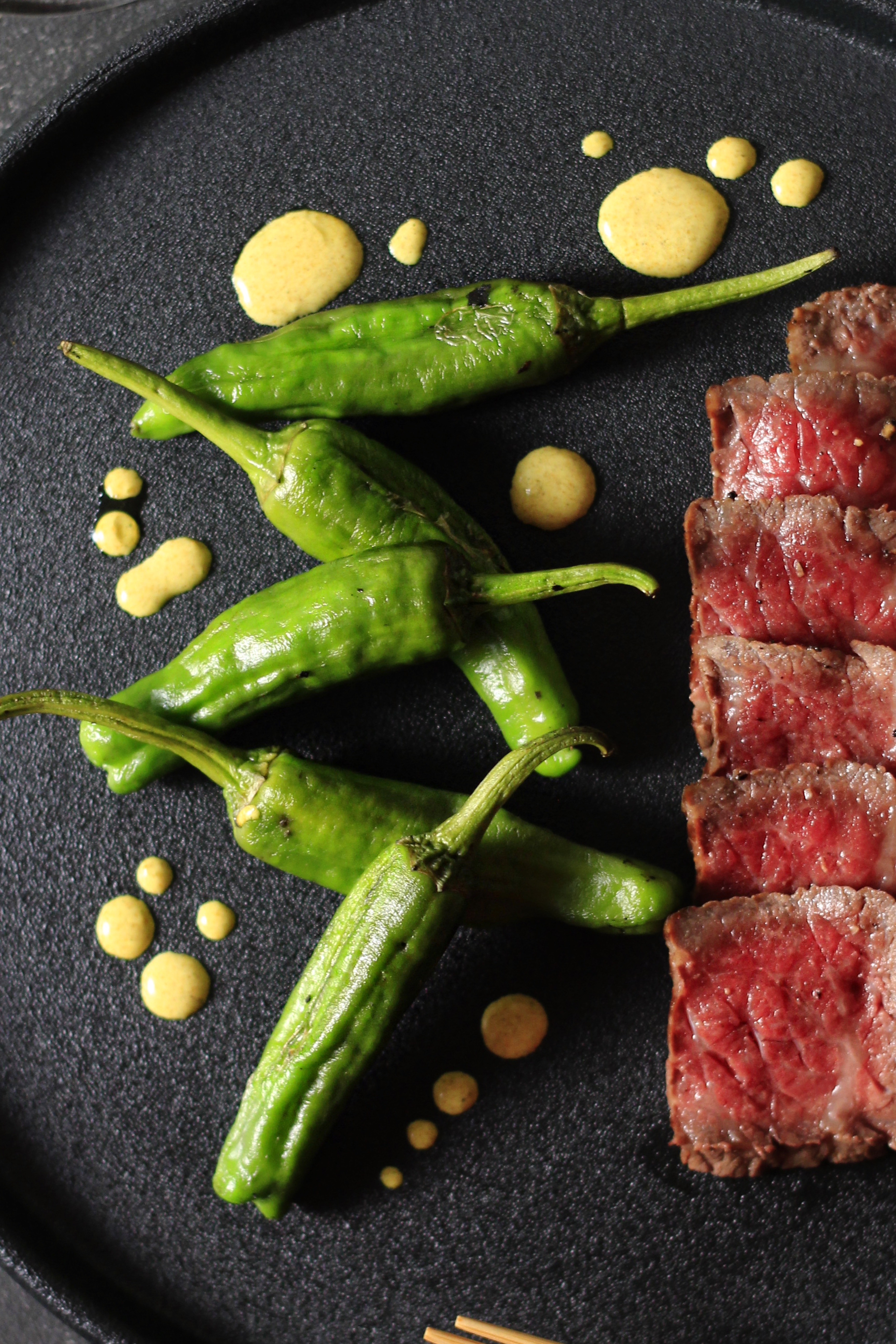 トロけるお肉♪ローストビーフ丼の盛り付け・食べ方レシピ北海道へ行こう