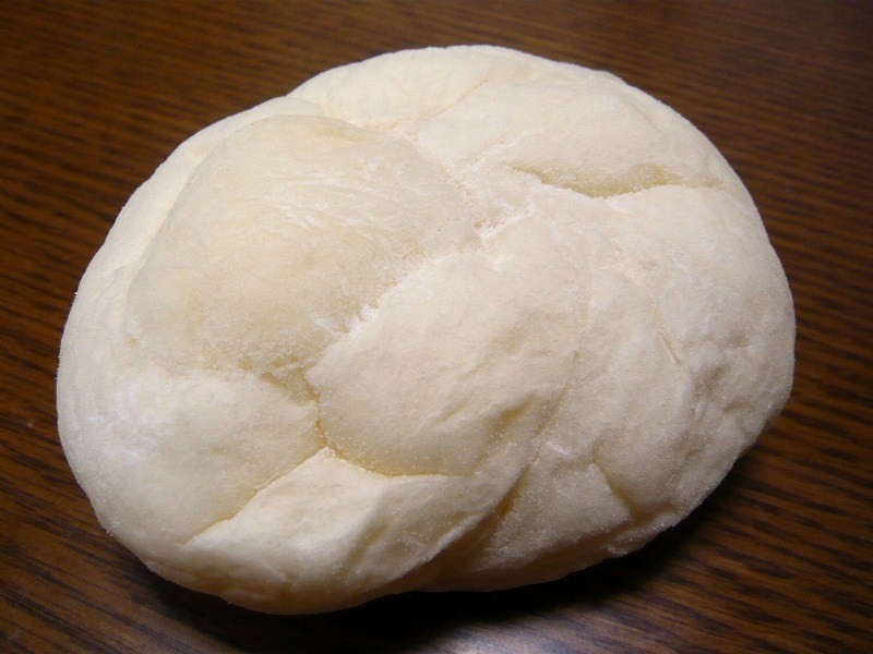 沖縄のオキコパンで「パスコの白い食卓ロール」を思い出す。私、沖縄に住んでいます