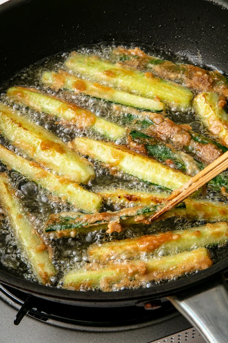 お酒がついつい進んじゃう!?家飲みにぴったりな『夏のおつまみ』20選キナリノ