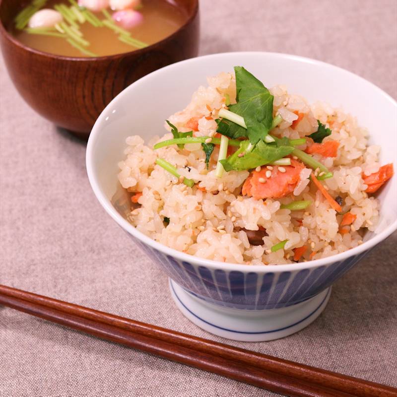 楽天市場 北海道バター香る鮭ごはん 3021096炊き込みご飯 炊き込みご飯の素 炊き込み 鮭ごはん 鮭ご飯 ご当地 釜めし ヤマモリやまもり iris_dl05: アイリスオーヤマ公式 楽天市場店