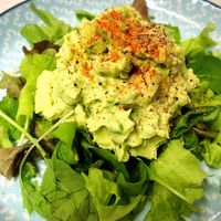 スライスチーズとアボカドの和え物