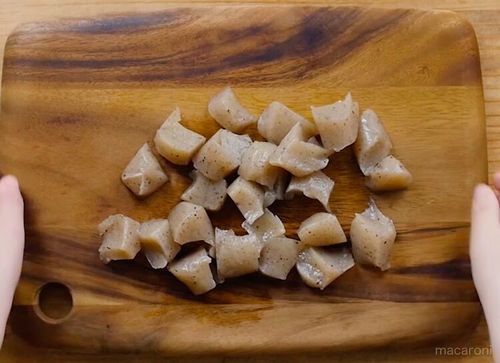 こんにゃくの下ごしらえ方法を画像で解説。料理によってやり方が違う！ - macaroni