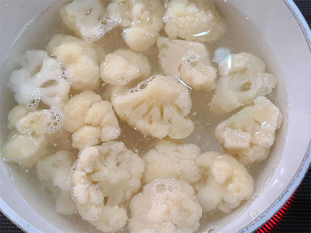 カリフラワーとパルメザン・生クリームの簡易グラタン - EPIRECIPE -エピレシピ