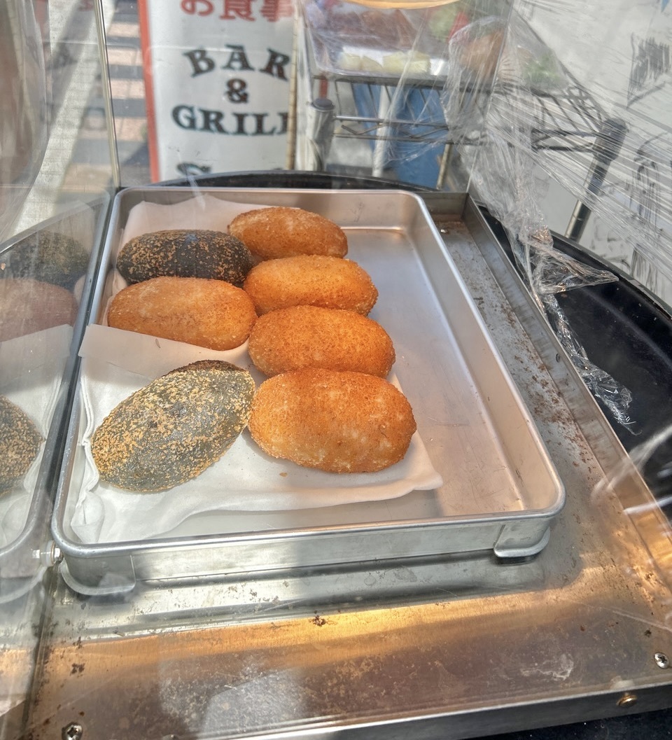 ドブ板通りで横須賀3大グルメを堪能！どぶ板食堂PERRYの海軍カレーは本格派たびらい観光情報