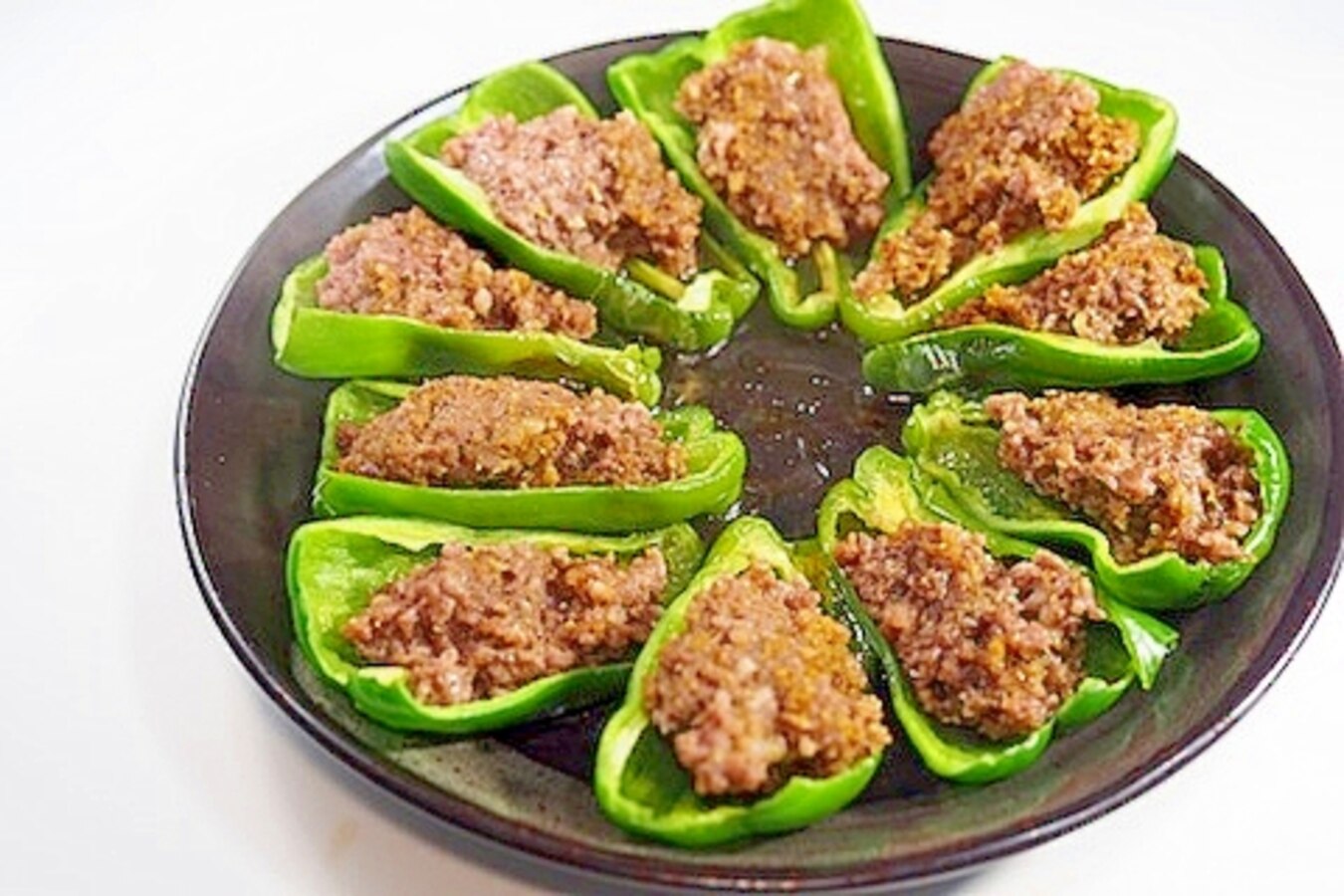 レンジでピーマンの肉詰め - MOAI's KITCHENMOAI's KITCHEN