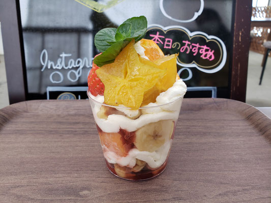 ベルギーワッフルデコレーションナイフとフォーク 写真素材3003152- フォトライブラリー photolibrary