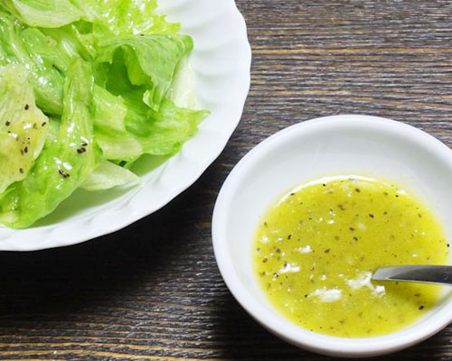 お手軽レシピvol.43 キウイのはちみつ漬け- お知らせ北海道産のはちみつなら株式会社札幌山本養蜂園