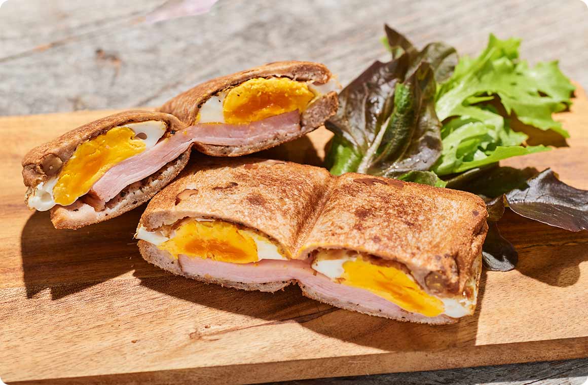 ホットサンドメーカーで作る甘いレシピ