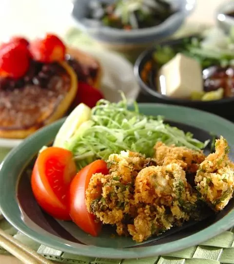 12 07㈬お献立 カキフライ さわら山椒焼 鶏肉のきのこおろし煮 豚と豆腐の味噌煮丼都給食社員食堂食堂ランチlunch定食グルメ手作りおいしいyummy美味しいご飯社食今日のお昼ご飯献立クッキンググラムinstafood栄養士レシピ料理好き