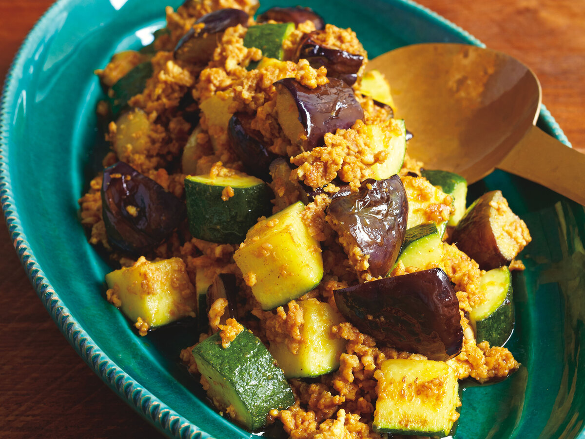 夏野菜と鶏ひき肉のヘルシーキーマカレ