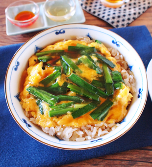 ガツンと満腹！ にらキムチ牛丼