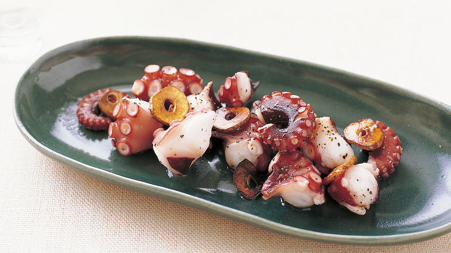 タコの人気レシピ プロ直伝の唐揚げ、和風マリネ、トマトパスタの3品。簡単おつまみからメインまで三越伊勢丹の食メディアFOODIE フーディー