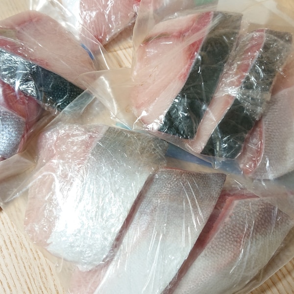 ぶりは冷凍保存できる？美味しさを保つコツを紹介冷凍ラボ