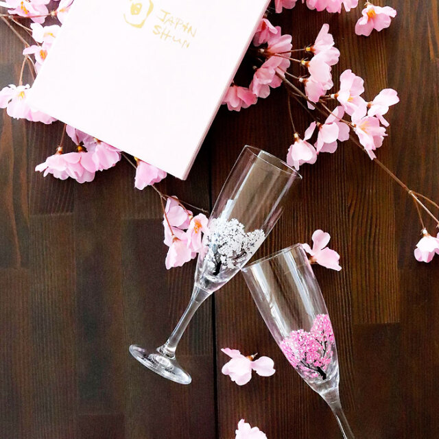 温度で楽しむ・丸モ高木陶器・桜が満開冷感桜シャンパングラス ペアセット 旬 SHUN JAPAN バレンタイン 母の日 父の日 結婚祝い プレゼントビール日本酒ウイスキー敬老の日退職祝い 敬老の日 母の日 父の日 お歳暮お中元 lenggan-gao-lifeshine - プレゼント