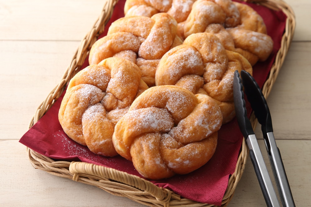 クリスピークリームドーナツ低糖質ドーナッツランキング TOP5今回の投稿がためになったら「いいね」と「コメント」をお願いします！！🥰🥰みなさまからのプチ情報やご意見もコメント欄で聞きたいです！ 最後には豆知識もあるのでぜひご覧ください☺ ━ ・甘い物って