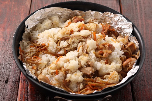 新米の季節に♪ご飯がすすむ甘辛おかず「ガリバタ鶏ごぼう照り焼き」