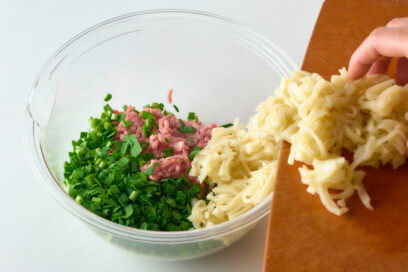 ストウブホットプレートで焼きうどんストウブストウ部staubホットプレート焼きうどんスキレット かおりんSnapdish スナップディッシュID:8DXTya