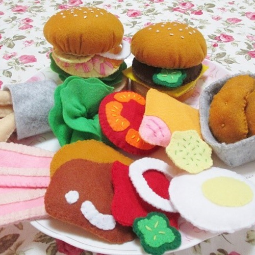 フェルトのハンバーガー屋さん ごっこ メニュー付き ハンバーガー ままごと 知育 おもちゃ・人形 スイトピー 通販6215457Creema クリーマ