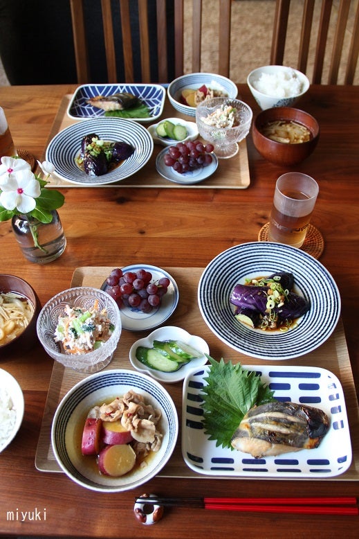 紅鮭の西京漬焼き 鶏じゃがのシャキシャキ炒め豆乳入りしっとりおから・やわらかなすび 食材宅配のヨシケイ 夕食ネット レシピ・メニュー・献立付き