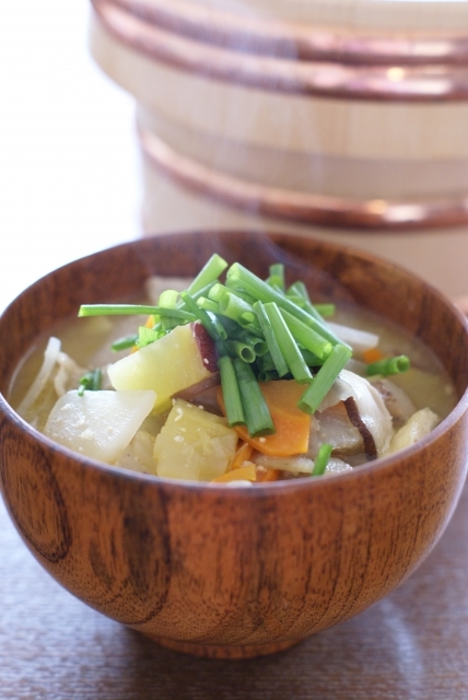 豚汁の日持ちは？常温・冷蔵庫での目安は？保存方法や腐敗の見分け方も解説！ ちそう