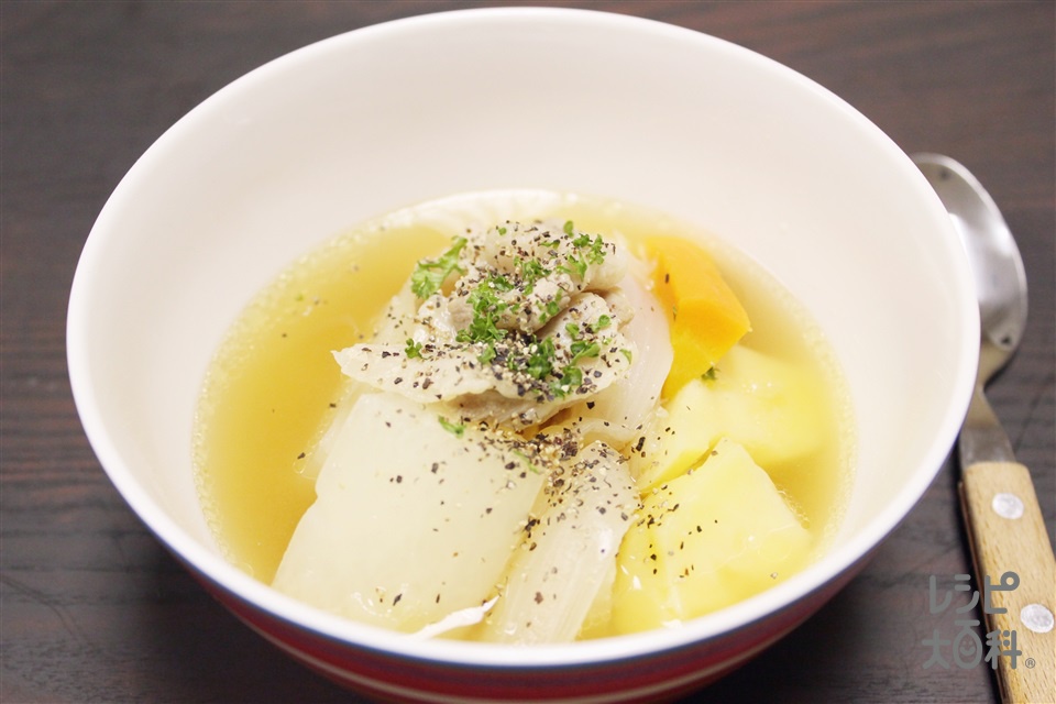 ブイヨンで大根と人参の葱卵スープ♬