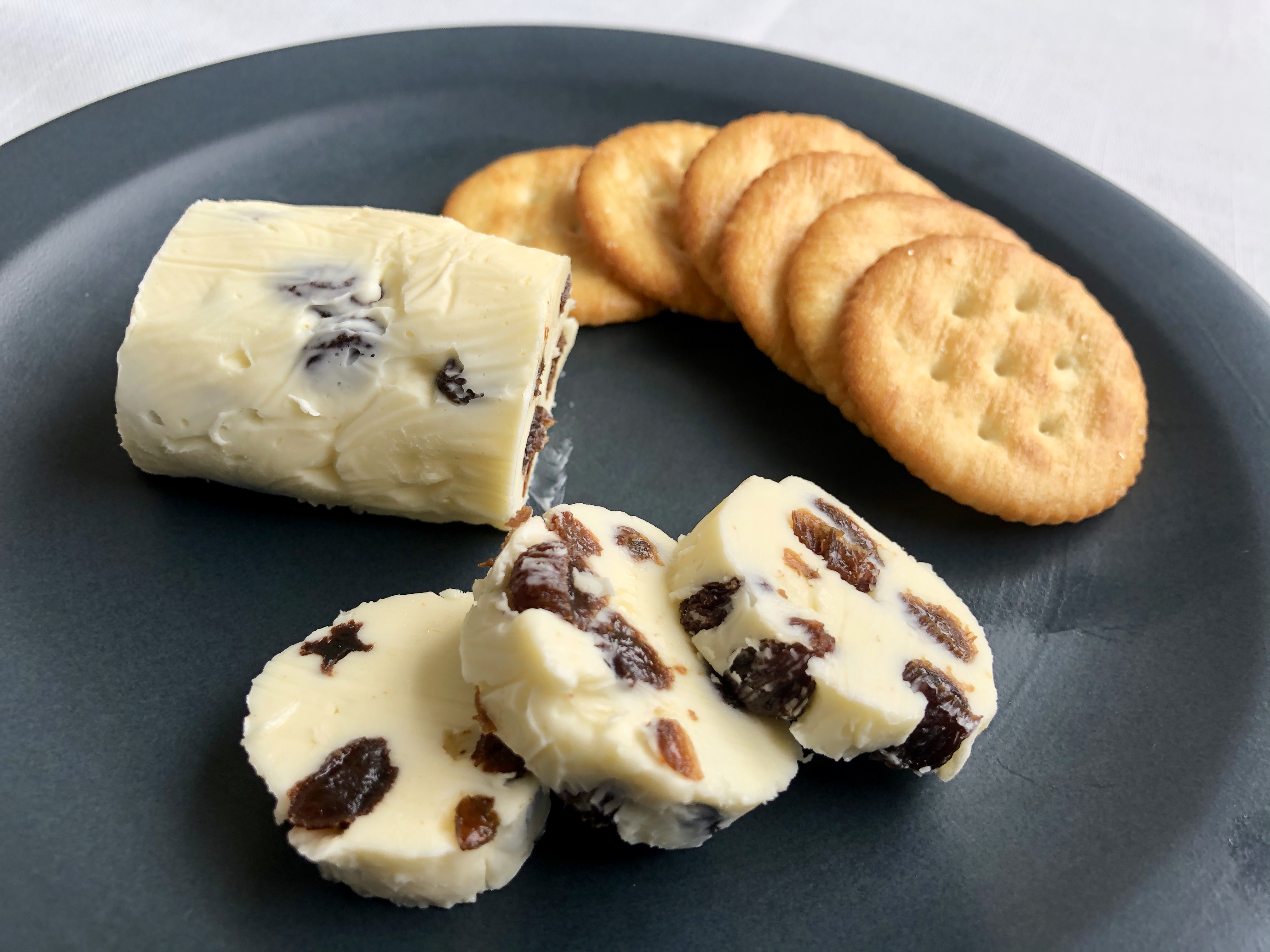 ラム酒香るレーズンバタ