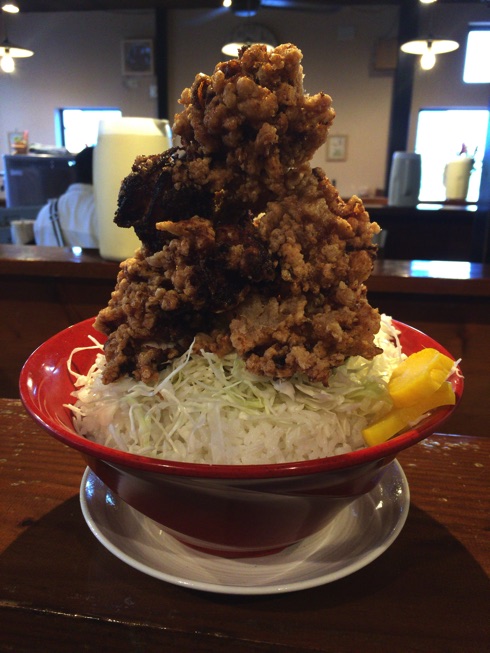 この量で630円！大和家 福岡 のとり唐揚げ丼のコスパが高すぎた - ここで一打出ればサヨナラ