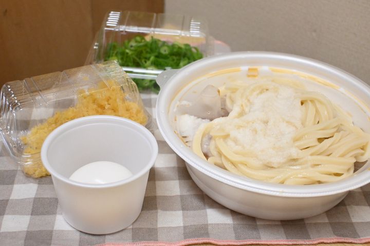 絶品とろ玉肉ぶっかけうどん 丸亀製麺風by ようじずふぁくとりークックパッド簡単おいしいみんなのレシピが392万品
