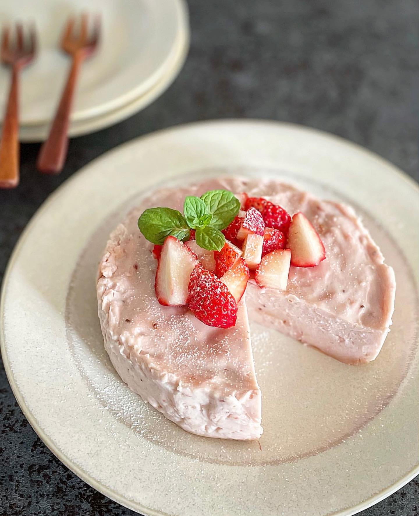 いちごのレアチーズケーキ フルーチェでいちごのレアチーズケーキ 休日ごはんレアチーズケーキフルーチェいちごのチーズケーキフルーチェレシピフルーチェケーキ
