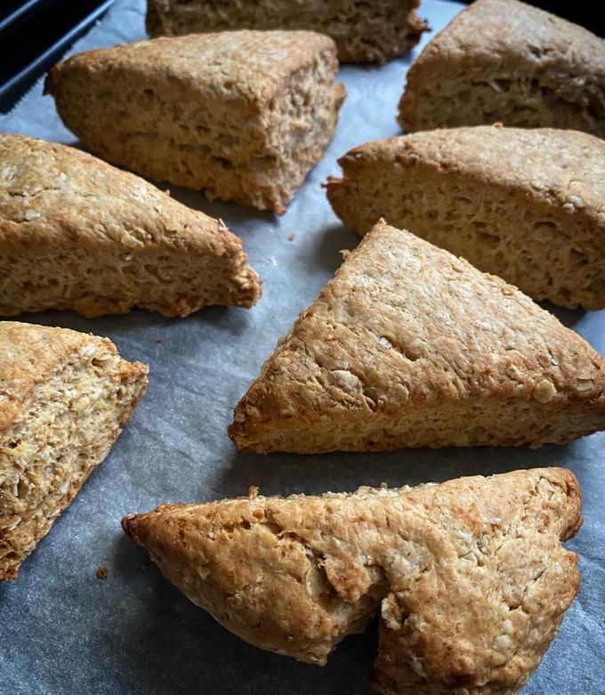 簡単★オートミールでザクザクスコーン♪♪