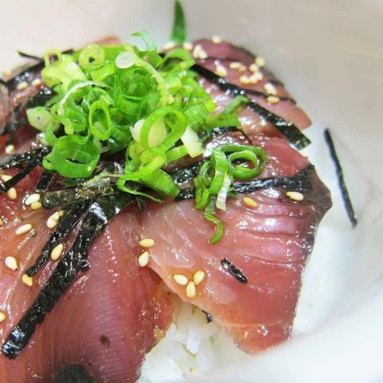 カツオのしば漬け梅なめろう本田 よう一