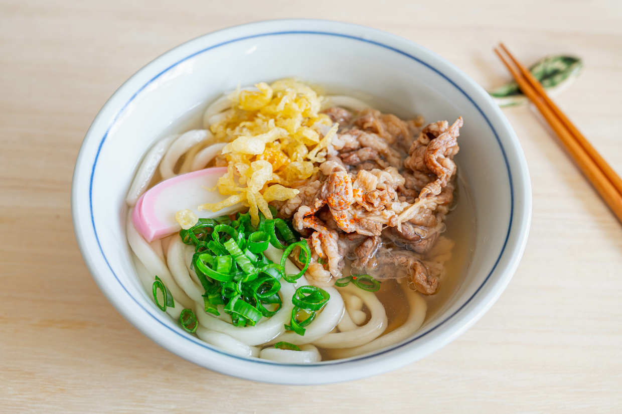 うどんに合うおすすめおかず32選！あと1品に便利な簡単レシピも！の人気レシピ・作り方デリッシュキッチン