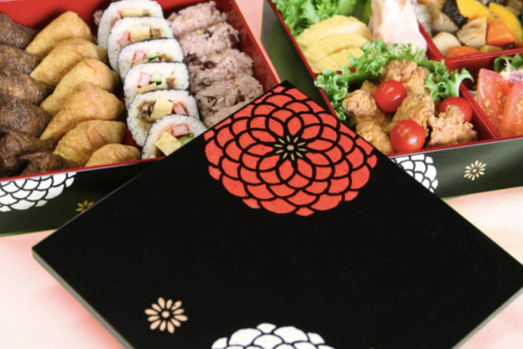 重箱 弁当箱 仕切り付き 天然木 重箱 オシャレ 仕切り 3段 お重 三段