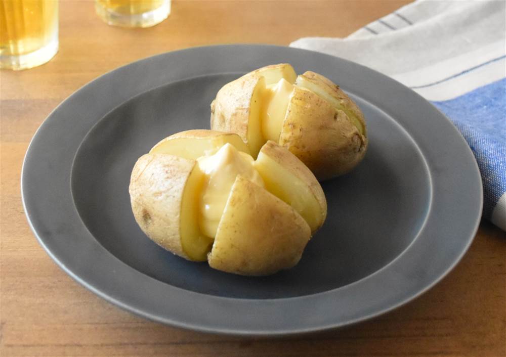 レンジで下ごしらえ 新じゃがのオーブン焼きローズマリー風味イタリア料理レシピと旅記録 un piatto pieno di ricordi