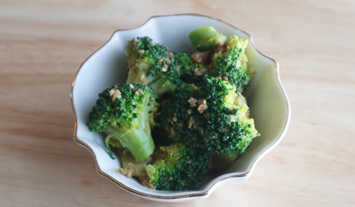 ブロッコリーを電子レンジでチンする方法