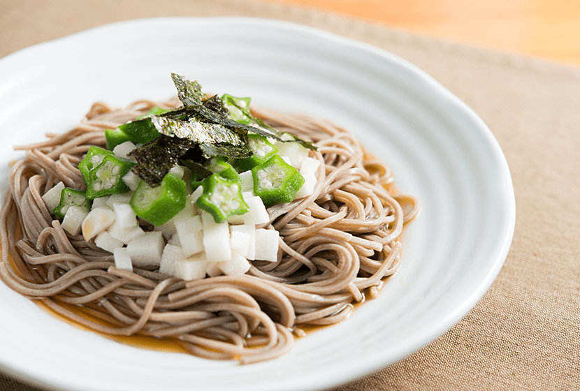 本格めんつゆの作り方今年のお蕎麦は、 かつお節でとったおだしと かえしで作るそばつゆは いかがですか？ .柳屋本店 そばつゆ そばつゆレシピめんつゆレシピ 本格めんつゆ かつお節 大晦日