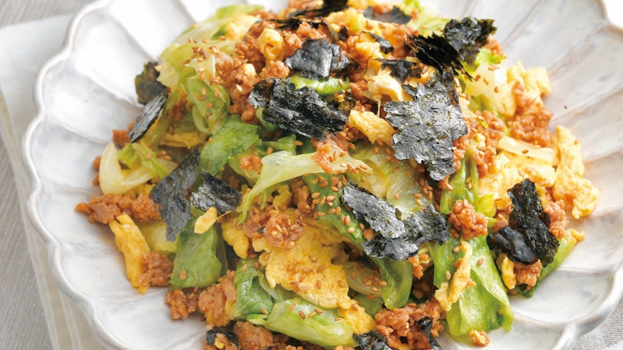 豚肉とレタスのオイスター炒め