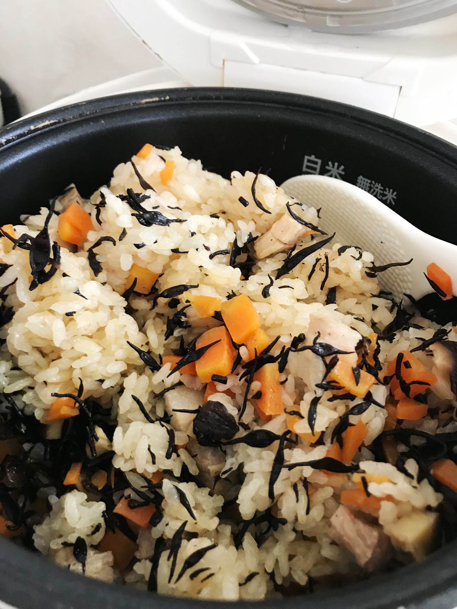 お赤飯の素 2合炊き 2~3人前x 4袋 炊飯器で簡単 便利 白米でも美味しく調理 化学調味料 着色料不使用 炊き込み ご飯 ごはん お