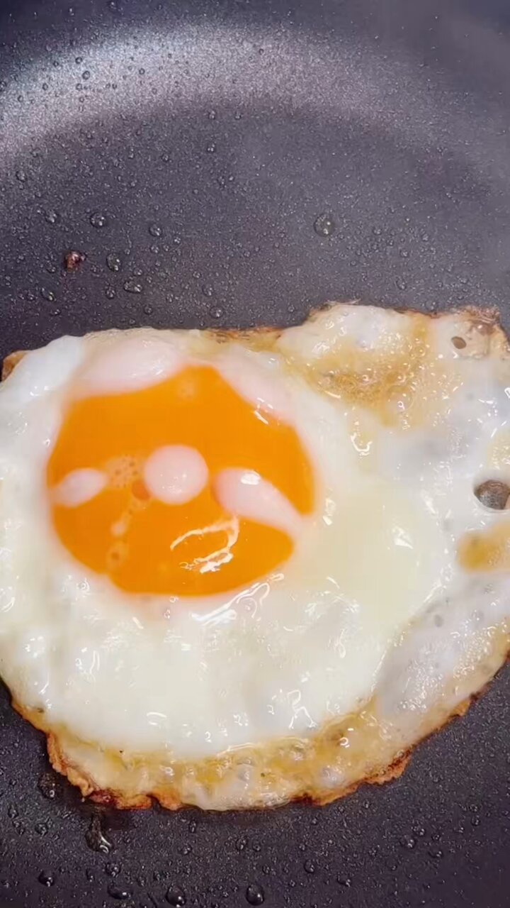 カリッカリ 目玉焼きを漬ける⁉ 煮卵じゃない、新しい漬け料理登場!マイナビニュース