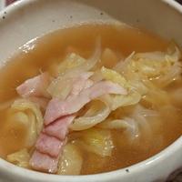 キャベツたっぷりコンソメスープ