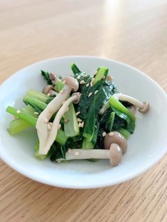 小松菜としめじと人参のナムル レシピ・作り方 by ハソニ - 楽天レシピ