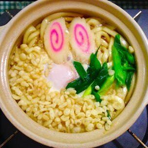ゆず庵』のアレンジレシピ♪ ぶっかけ冷やしうどん×海老天🍤 この組み合わせは間違いないっ☺️👍✨衣にだしつゆが染み込むのがまた堪らない〜 〃ω〃 💕 とろろありも美味しいよ😍 気になる方はやってみて♪✨ゆず庵アレンジレシピ寿司 しゃぶしゃぶゆず庵