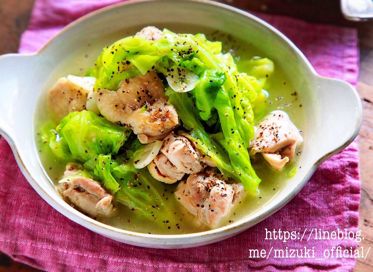 キャベツと鶏もも肉の和風煮込み