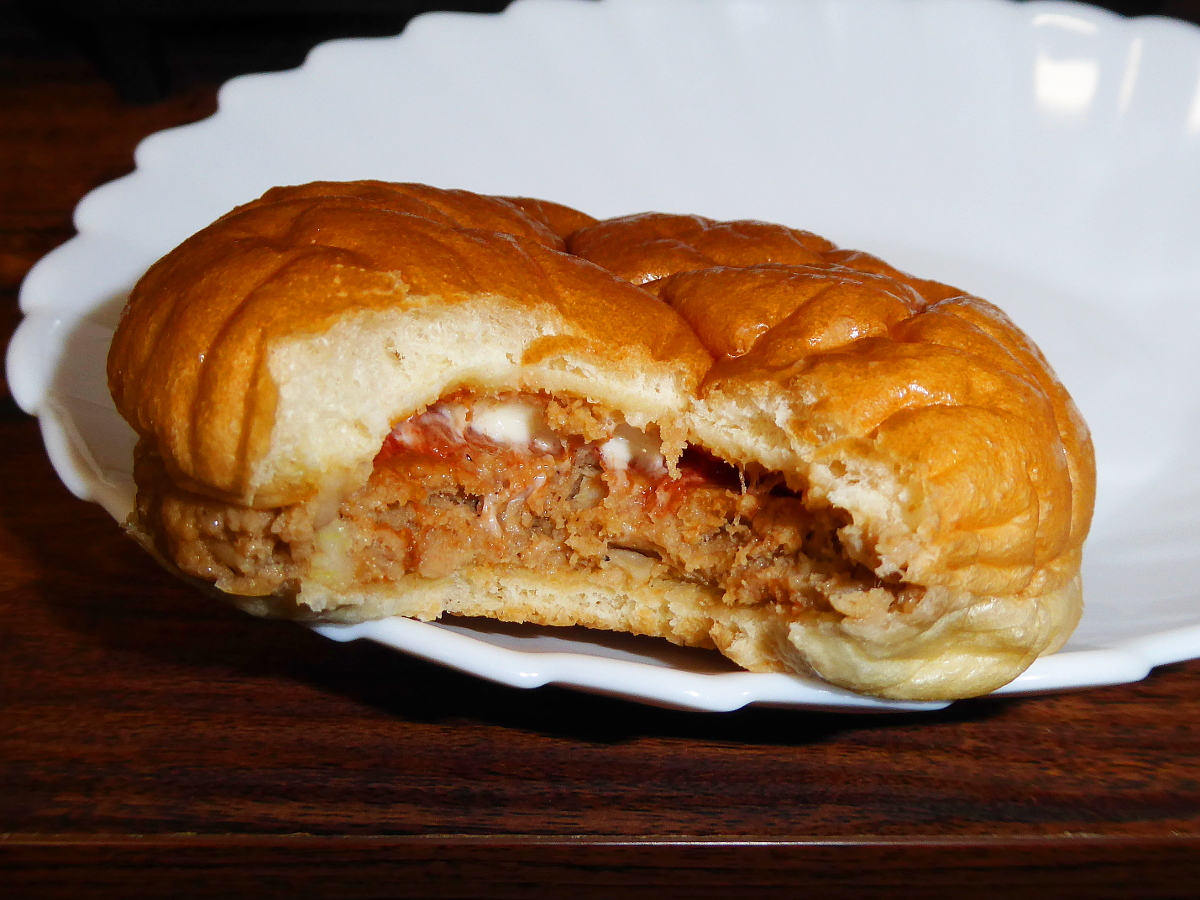 ヤマザキ ラップバーガー 87円 税抜10秒レンジでうまくなる！レトロ自動販売機の味 - いろんなこといろいろ