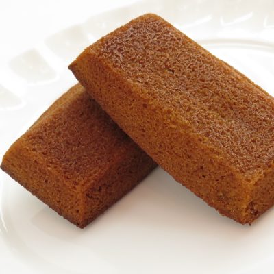 プロ直伝 カリッ＆しっとり「フィナンシェ」人気レシピ。専用の型なしでも簡単に焼けます！三越伊勢丹の食メディアFOODIE フーディー