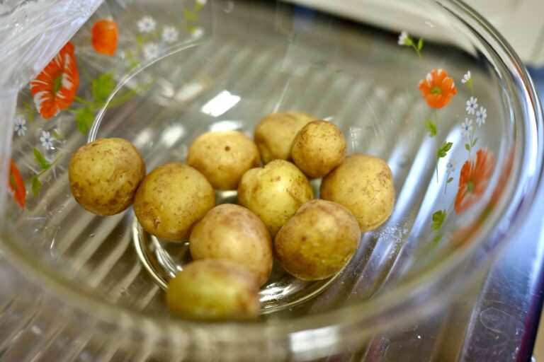 新じゃがいもの, コロコロ炒め