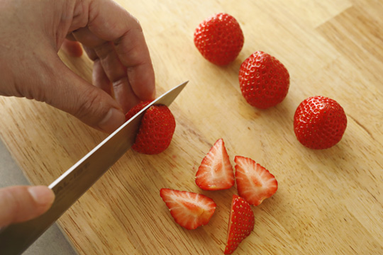 初心者向け キレイな断面の「いちごサンド」の作り方 萌え断 ☆作り方のコツ、いちごの選び方も解説